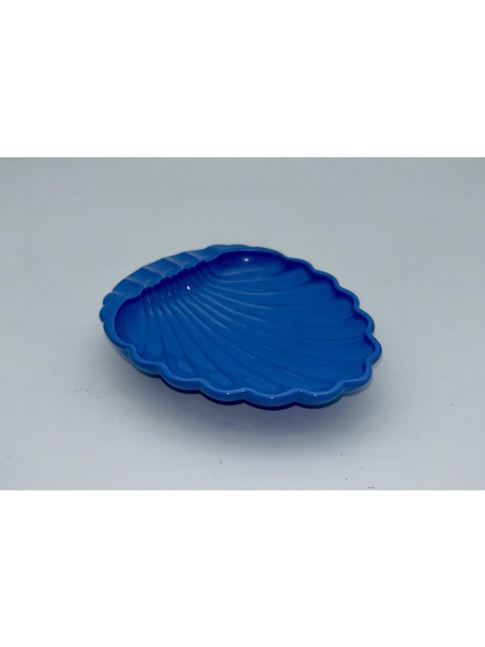 Hazel Atlas Milk Glass Seashell Clam Trinket Soap Dish-Vintage 5-1/2"-Blue